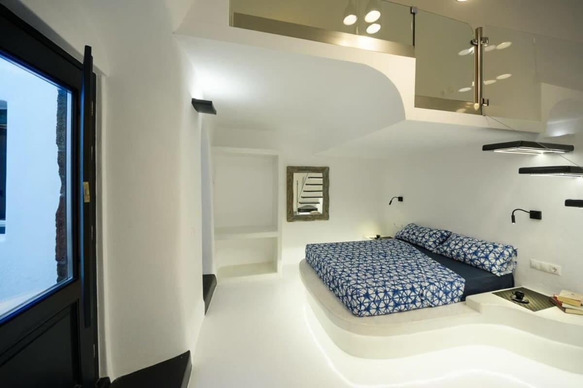 산토리니 Santorini Traditional Apt With Private Hot Tub 아파트 외부 사진